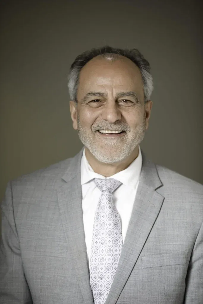 Home imgi 7 esfandiar kalantar profile photo 683x1024 1